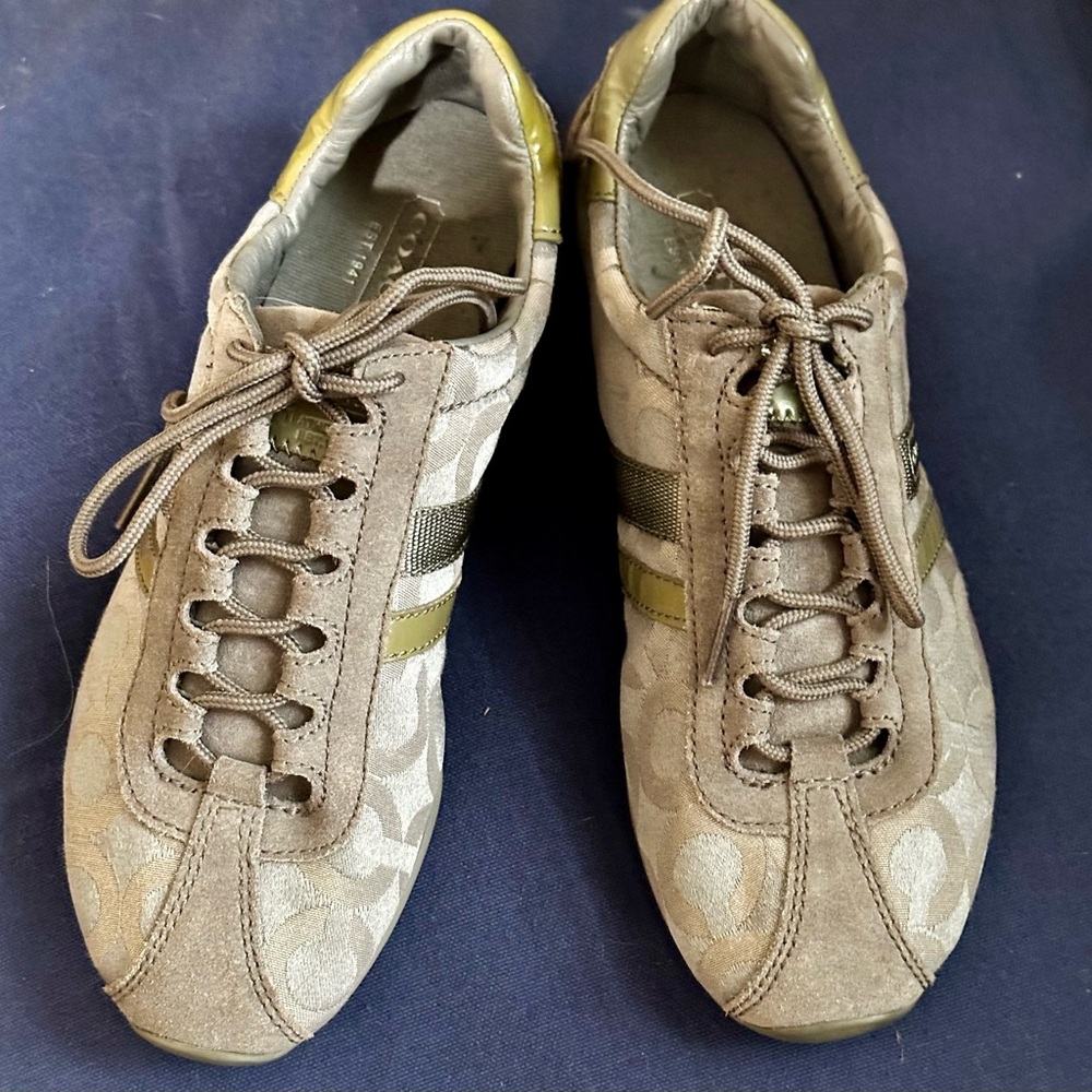 Woman’s COACH VINTAGE KATHLEENS